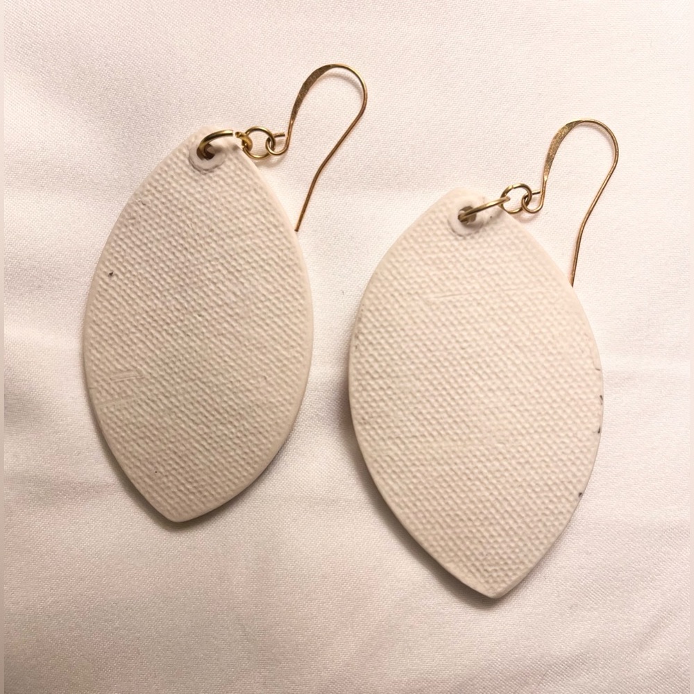 Ceramic Earrings - Picture 4 of 4
